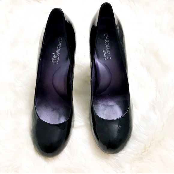 Chromatic Gallerie | black patent pumps - Picture 2 of 5